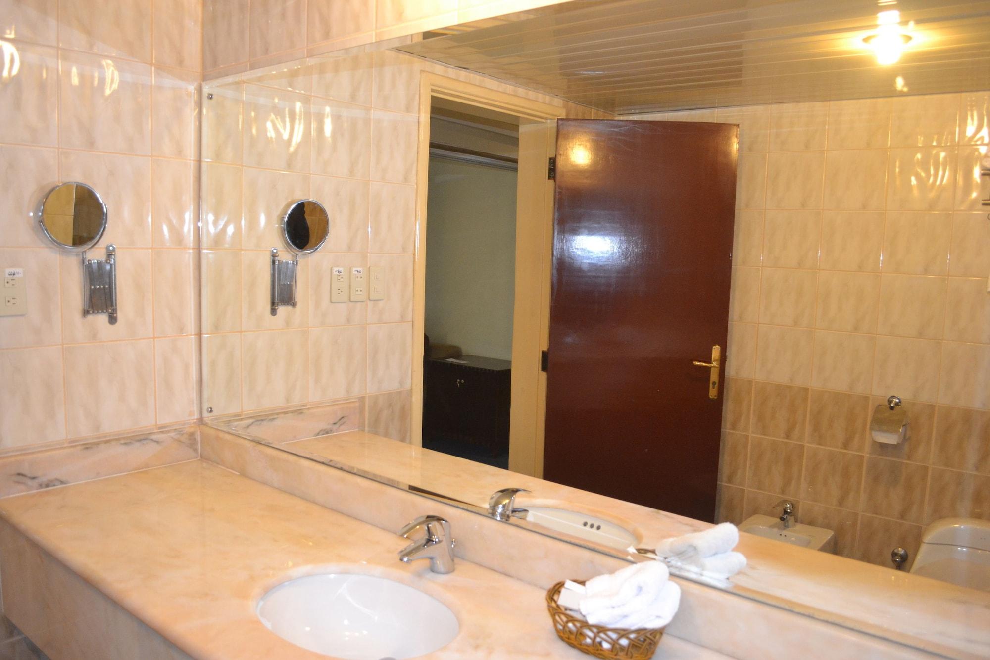 Bilqase Throne Hotel Dammam Eksteriør bilde